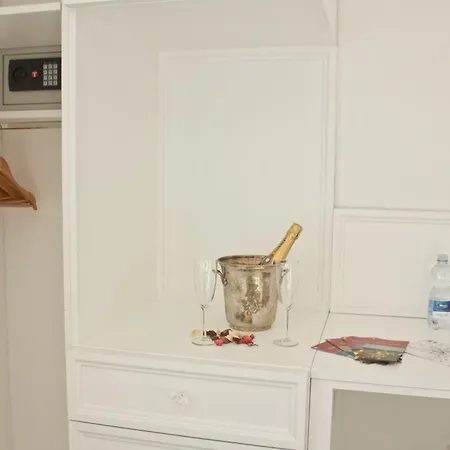 Гостевой дом Glamroom Luxury Terrace 4*