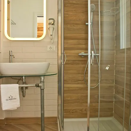 Glamroom Luxury Terrace Guest house