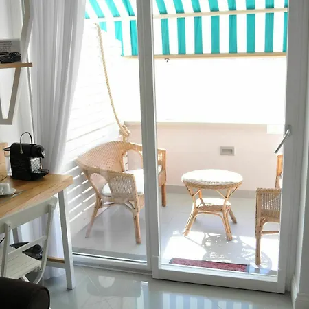 Glamroom Luxury Terrace Guest house *